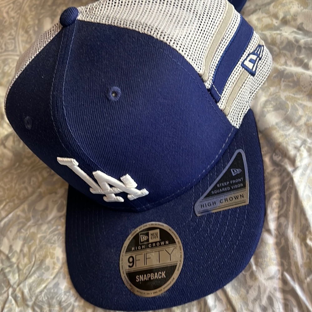 Snap back Dodgers hat